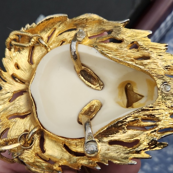 Lion head necklace on gold plated heavy chain. Razza - Picture 7 of 11